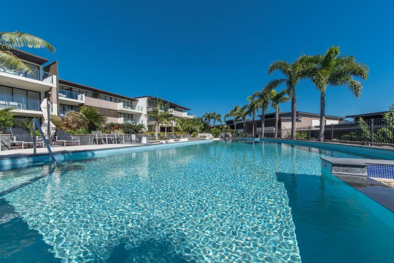 Executive On Whisper Bay - Cannonvale Apartment Airlie Beach Exterior photo