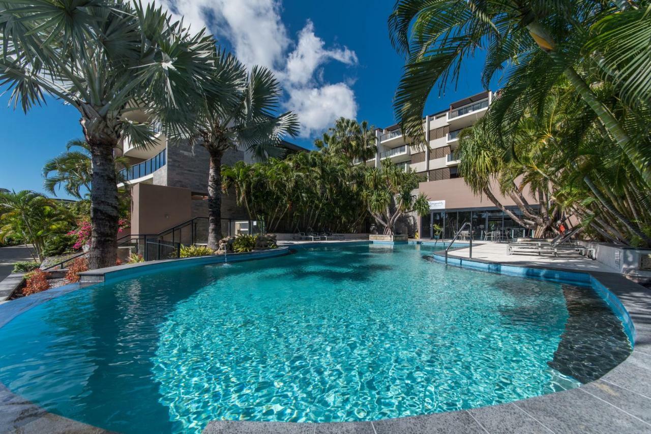 Executive On Whisper Bay - Cannonvale Apartment Airlie Beach Exterior photo